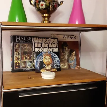 Sofia/ruhig- Scharmant-parkplatz Offenbach am Main